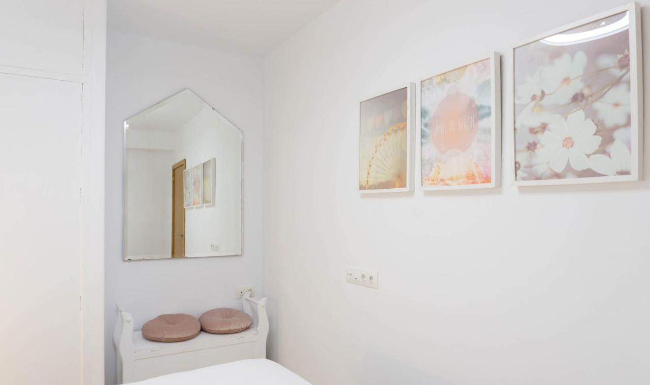 Apartment Caleta Beach Málaga Exterior foto